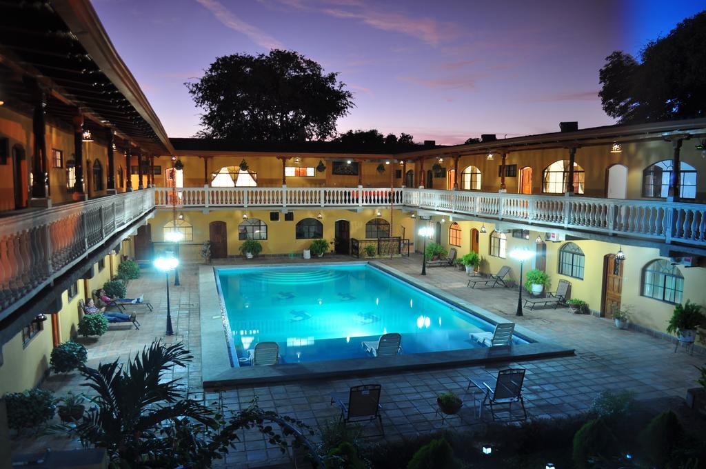 Hotel Cordoba Granada Bagian luar foto